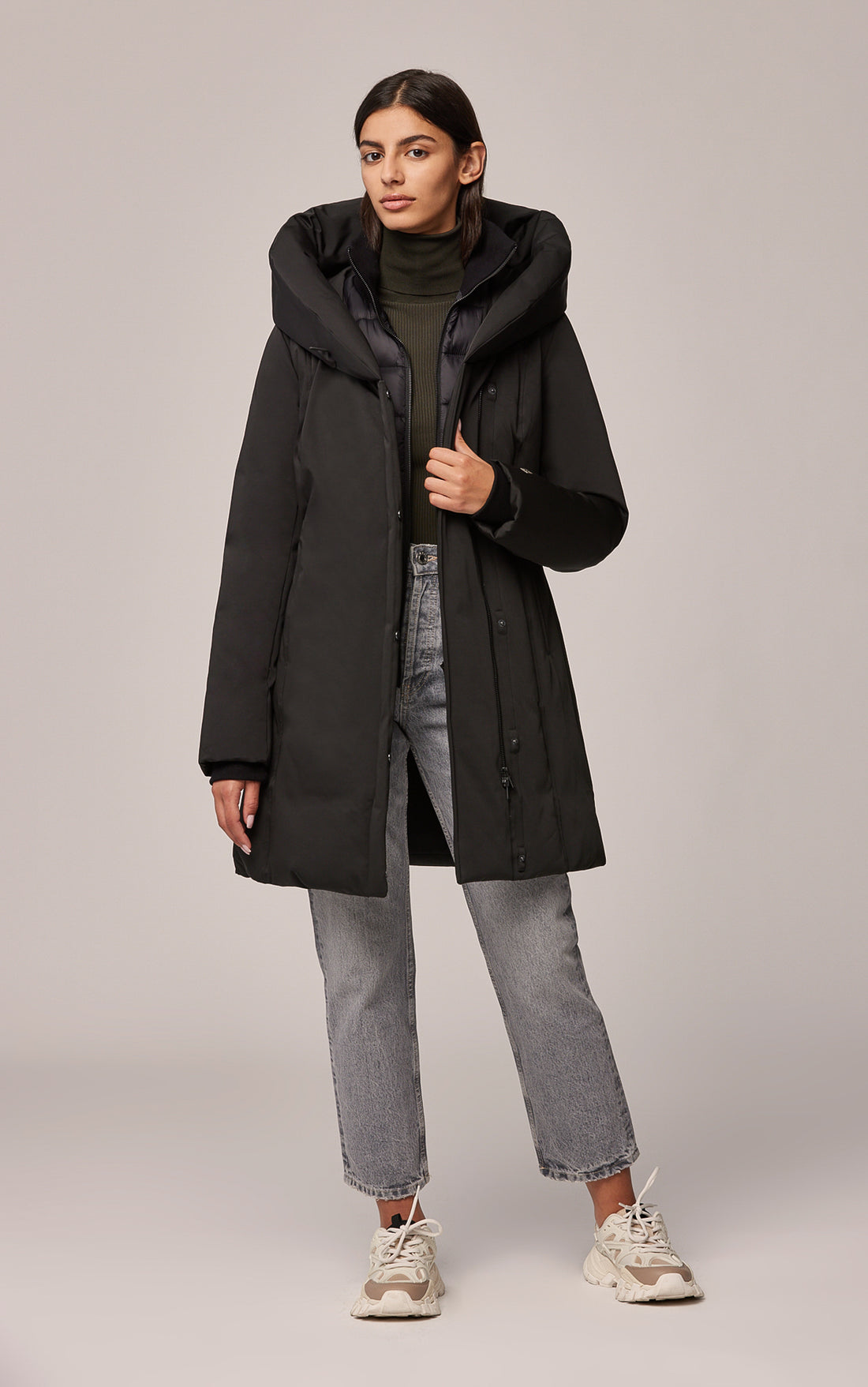 Camelia, Slim-fit classic down coat with large hood | Soia & Kyo US